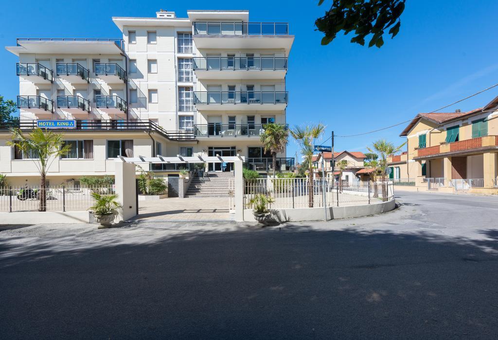 Hotel King Марина ди Пиетрасанта Екстериор снимка